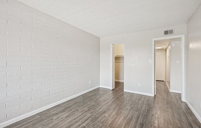 1 bed, 1 bath, 820 sqft, $1,149, Unit E051