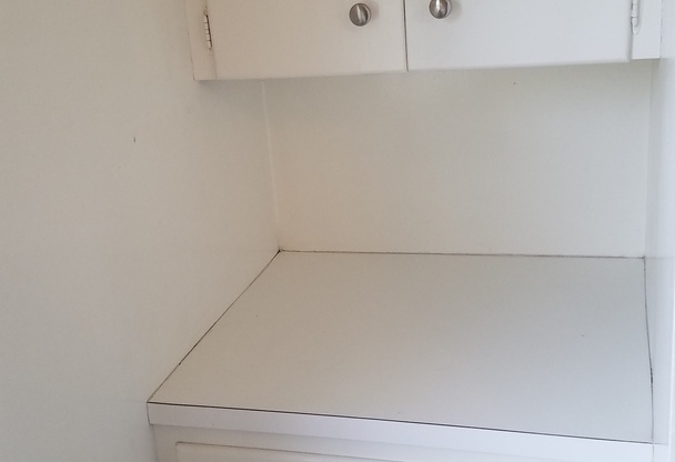 1 bed, 1 bath, 740 sqft, $1,630, Unit 39