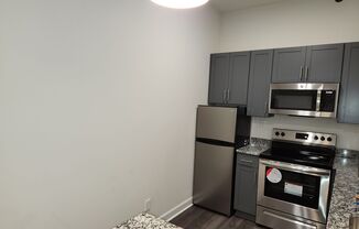 2 beds, 1 bath, $1,350