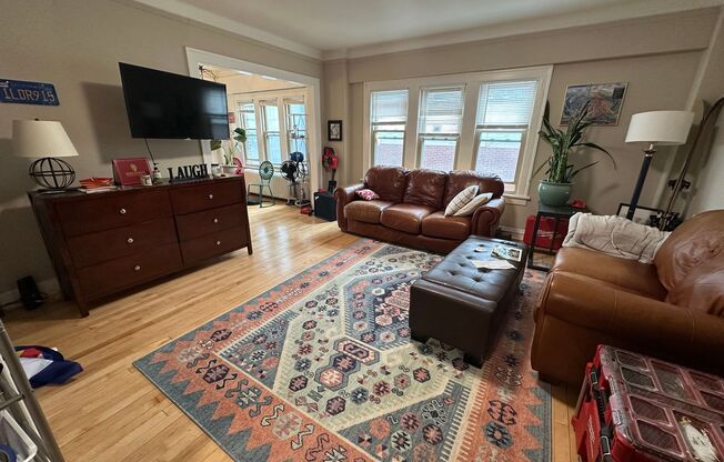 1 bed, 1 bath, 700 sqft, $1,325, Unit 57