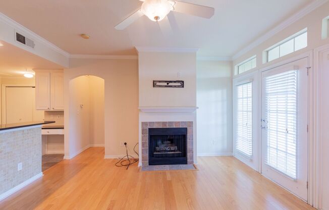 Gorgeous 2/BR 2/BA Single-Family Home in Austin!