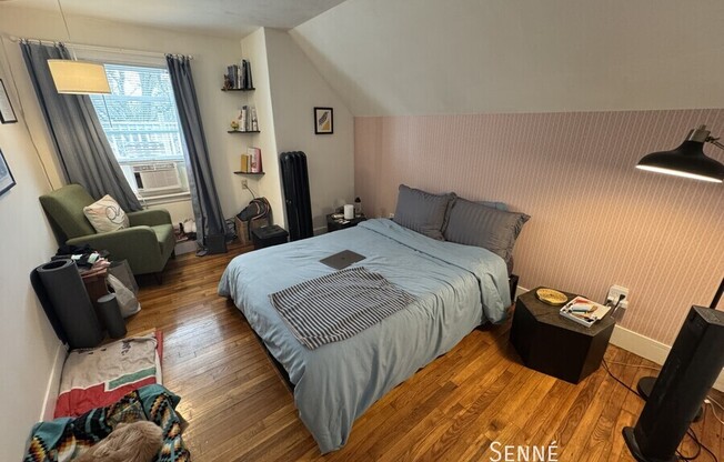 7 Blake St