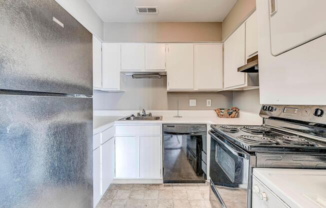 2 beds, 1 bath, 860 sqft, $1,154