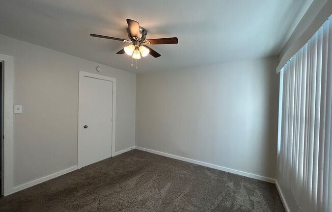 2 beds, 1 bath, $850, Unit MA9141