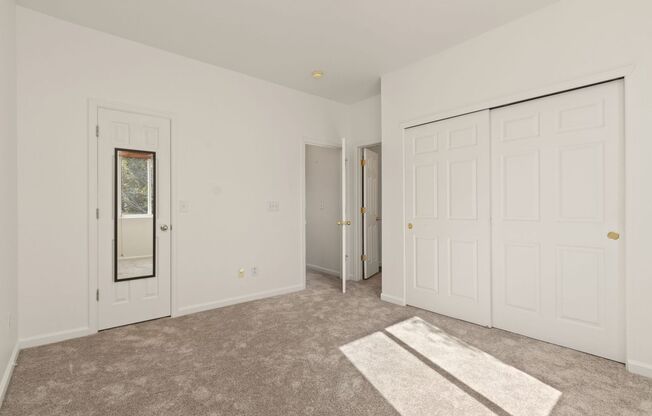 3 beds, 2.5 baths, $2,395, Unit # K