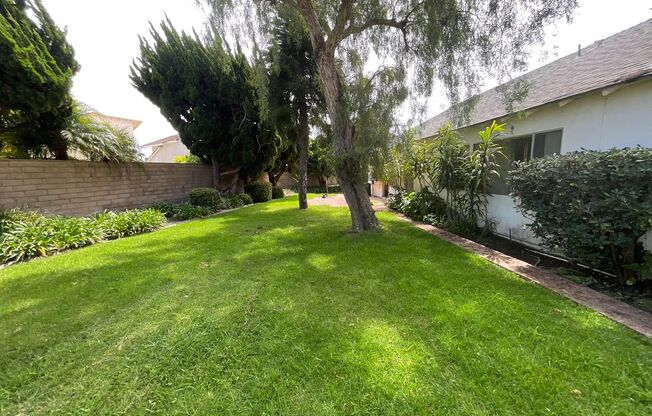 Cul-De-Sac: 4 Bedroom 2 Bath Home,