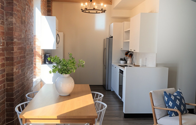 2 beds, 2 baths, 1,803 sqft, $1,800, Unit G01