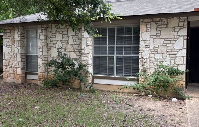Newly Renovated Duplex - Northwest San Antonio