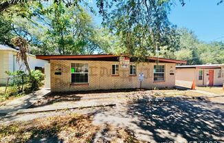 8720 N 48 ST