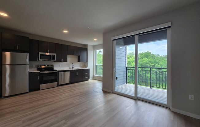 Studio, 1 bath, 612 sqft, $1,490, Unit 8421-223