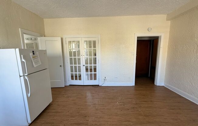 Studio, 1 bath, 308 sqft, $1,200, Unit Bayard Manor 105