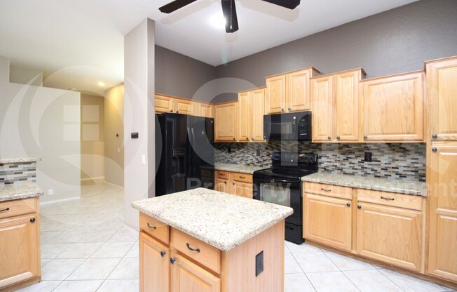 2463 E DETROIT CT