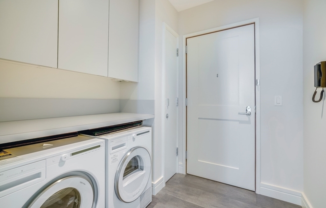 3 beds, 3.5 baths, 2,558 sqft, $30,000, Unit 4504
