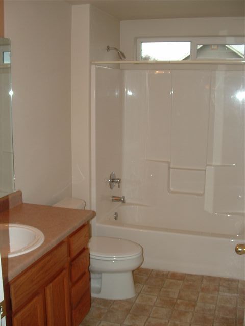 2 beds, 2 baths, $1,425