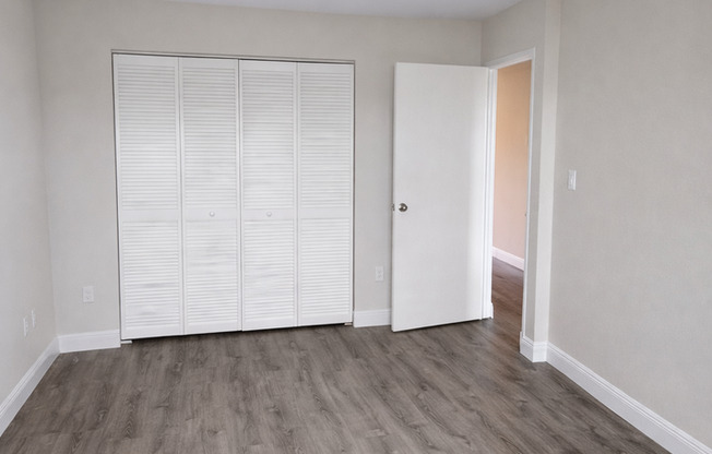 2 beds, 1 bath, 840 sqft, $1,795, Unit 2700 - 11D