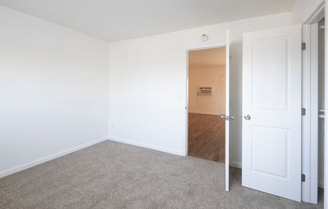 1 bed, 1 bath, $2,095, Unit 23