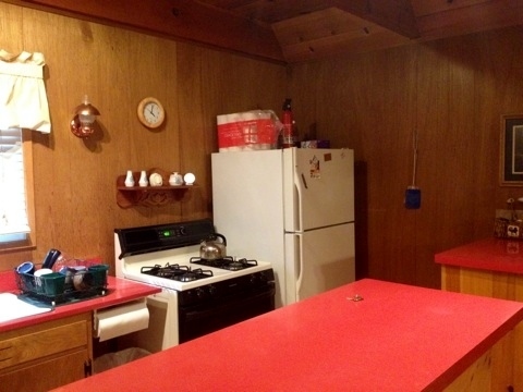 2 beds, 1 bath, $1,790