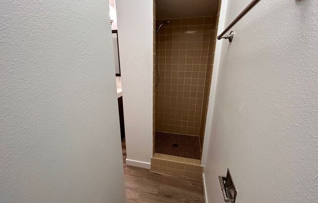 2 beds, 2 baths, 990 sqft, $1,650, Unit 209