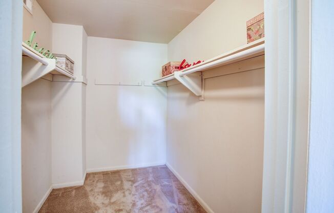 2 beds, 2 baths, 1,000 sqft, $2,525, Unit 1910HY-104