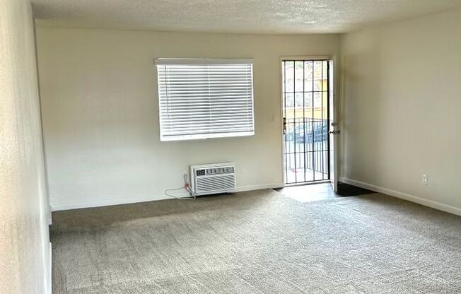 2 beds, 1 bath, 900 sqft, $2,525, Unit 8324-43