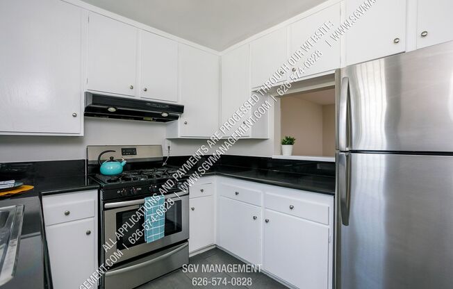 2 beds, 1 bath, 961 sqft, $2,100, Unit 13