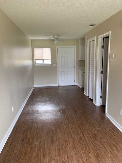 2 beds, 1.5 baths, 1,100 sqft, $1,200