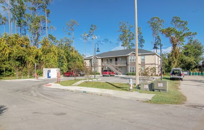 MOVE IN BY 9/30 and RECEIVE 2 WEEKS OFF YOUR FIRST MONTH'S RENT!!! Serene 3 Bed 2 Bath Home for Rent in Buenaventura Lakes!