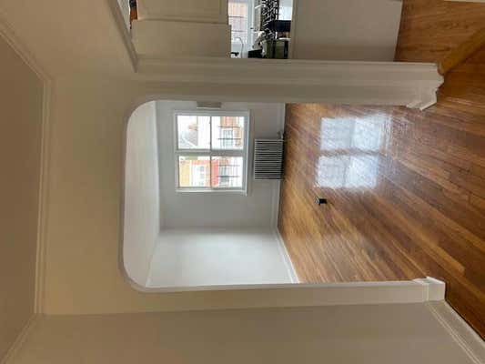 2 beds, 1 bath, 960 sqft, $2,800