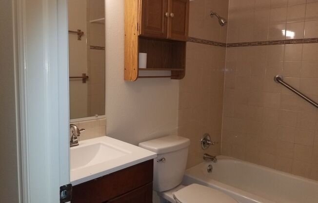 2 beds, 1 bath, $1,725