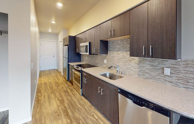 Studio, 1 bath, 564 sqft, $2,040, Unit 202