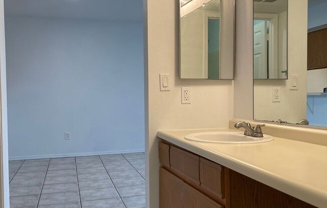 2 beds, 2 baths, $1,150