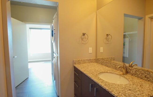 Studio, 1 bath, $1,285, Unit 305