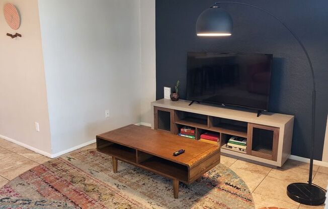 1 bed, 1 bath, 575 sqft, $1,110, Unit 12
