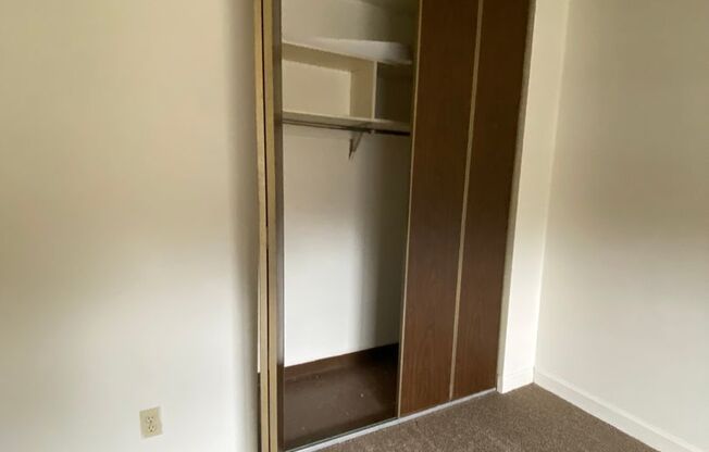 1 bed, 1 bath, $899, Unit Lovers Lane-116