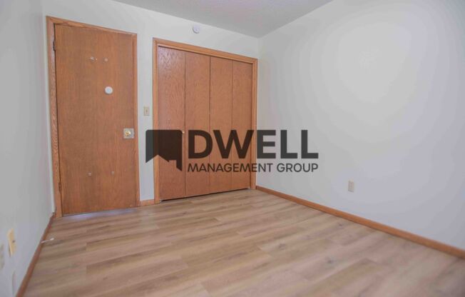 2 beds, 1 bath, $900, Unit 1