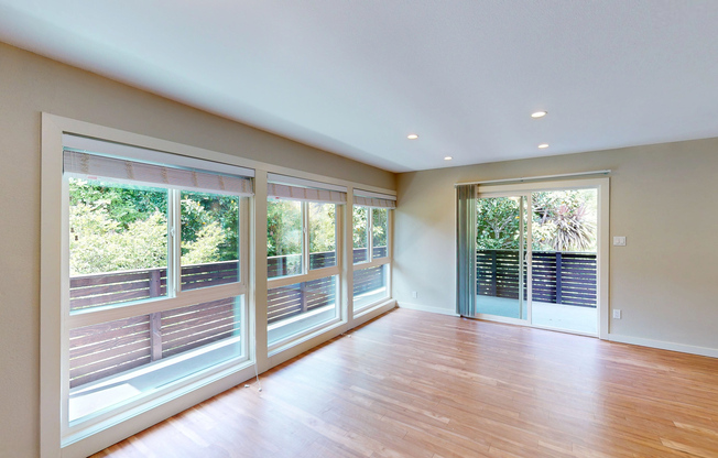 1441 CASA BUENA DR