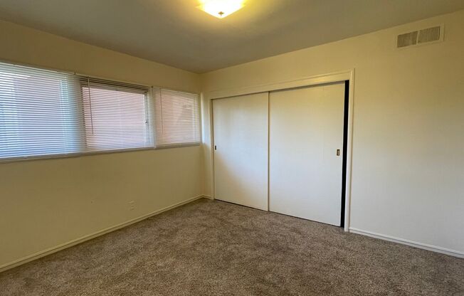 2 beds, 1 bath, $2,350