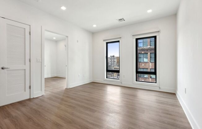 2 beds, 2 baths, 984 sqft, $2,850, Unit 203