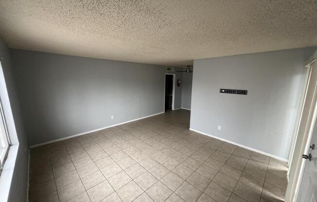 1312 N 22 ST