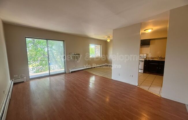 808 COLLEGE BLVD