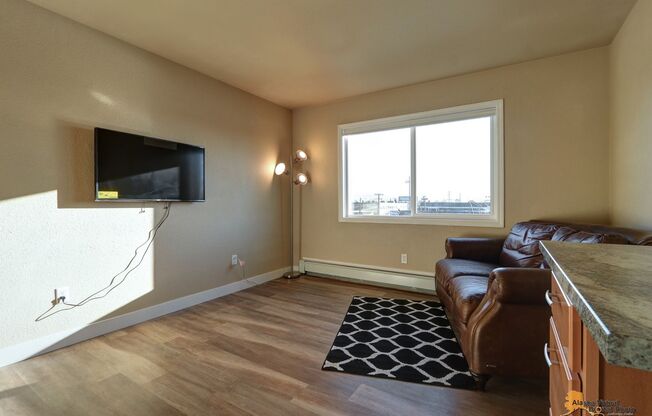 1 bed, 1 bath, $1,095, Unit 2