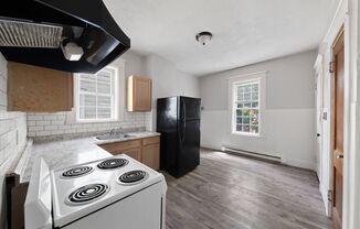 2 beds, 1 bath, $1,400, Unit Apt 4