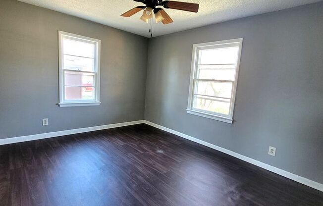 3 beds, 1 bath, $1,095