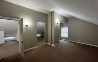 2 beds, 1 bath, 750 sqft, $950, Unit Second Floor