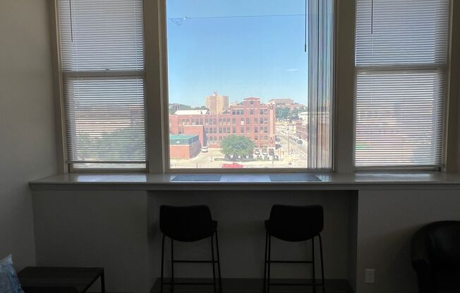 2 beds, 1 bath, 800 sqft, $1,500, Unit 409