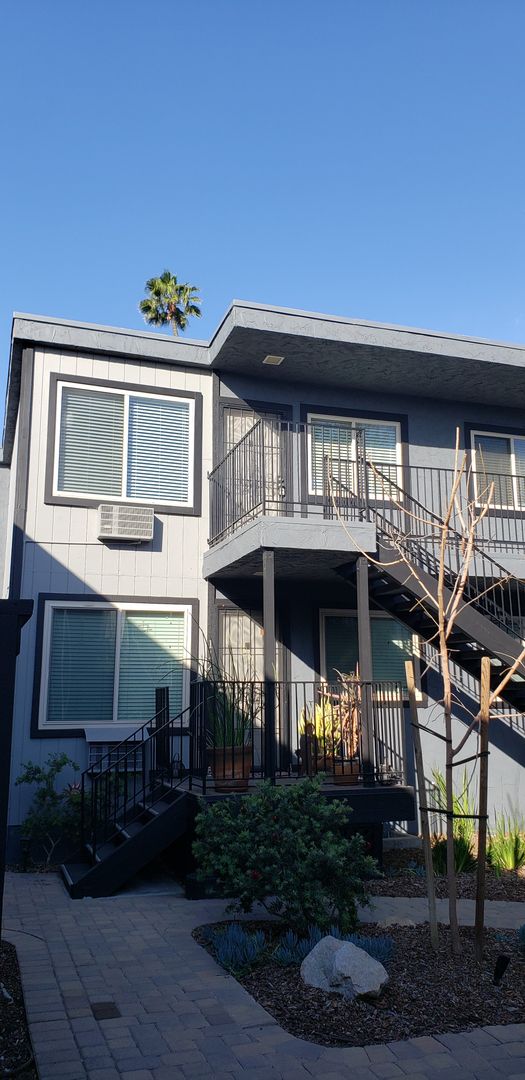 Renovated La Mesa Village 2BR/2BA Condo