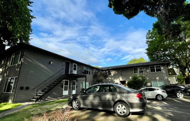 1626-1646 SE Ash St. Portland, OR 97214