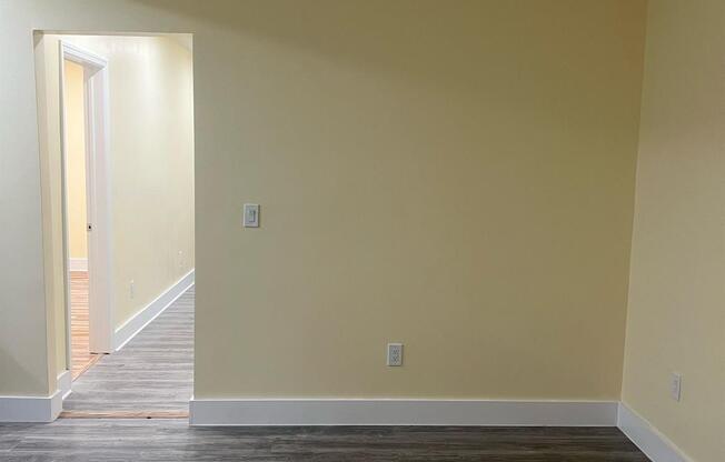 132 E 52 ST