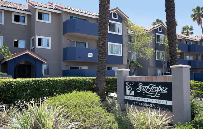 San Tropez Santa Ana, CA Community Exterior