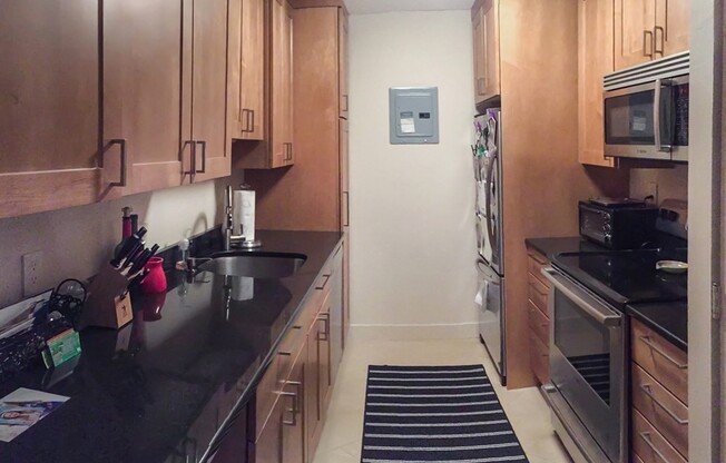 2 beds, 1 bath, 885 sqft, $4,100, Unit 409
